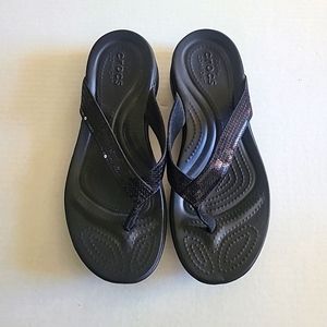 CROCS Women's Capri V Flip FlopsSandals Black Sequin Strap—Women’s Size 8